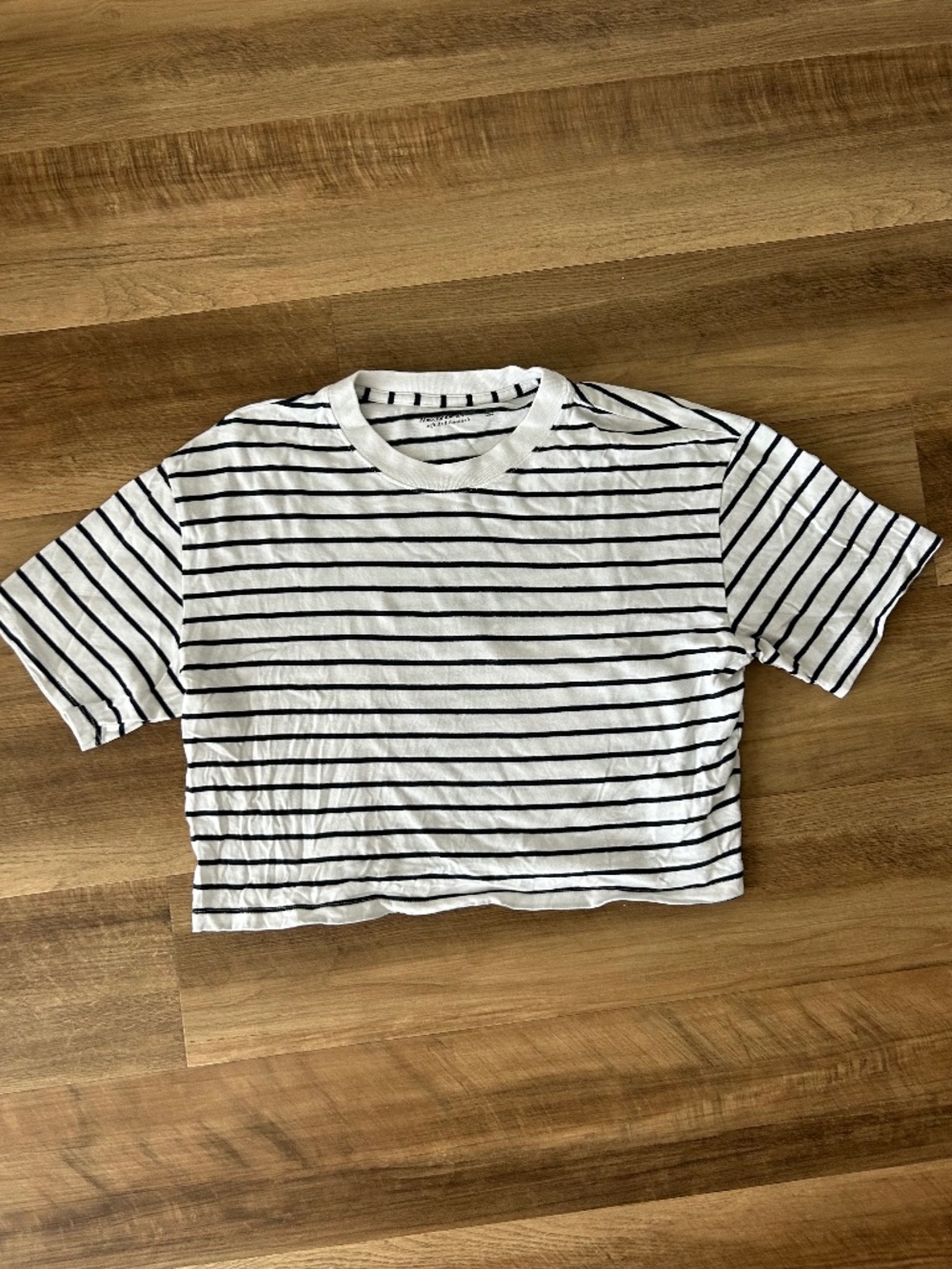 Abercrombie and Fitch Cropped Tee